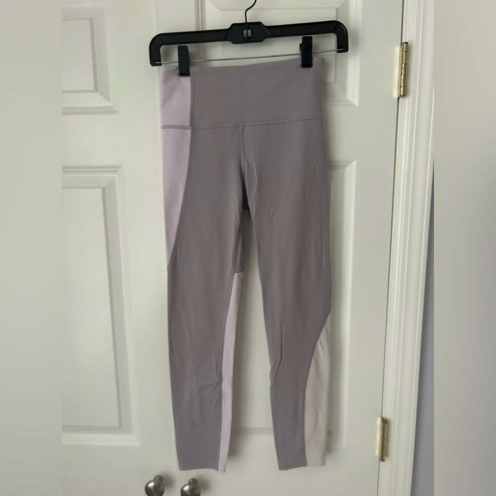 Athleta elation dusty purple colorblock 7/8 legging size XS